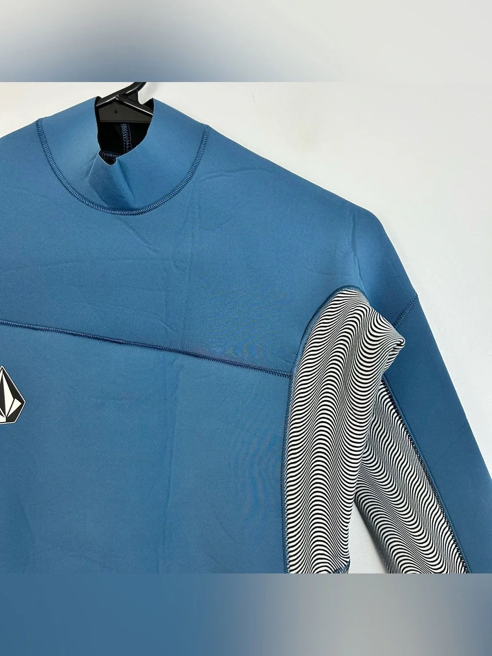 NWT Volvom Big Kids Long Sleeve Blue Wetsuit Jacket Surf Swim Size 16